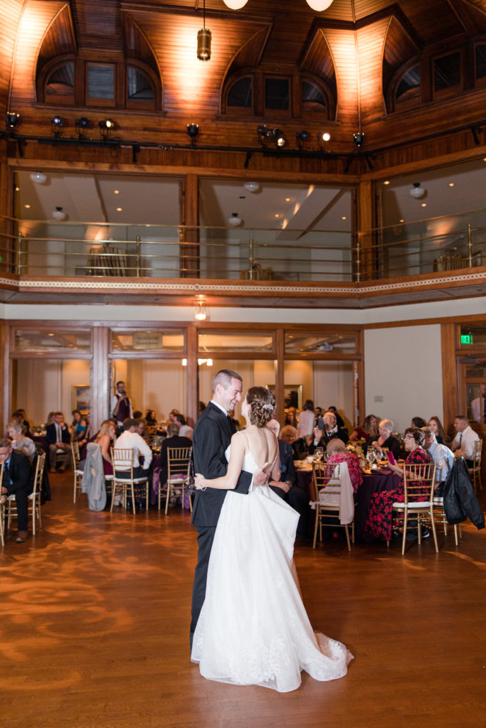 A Wedding at Indiana Landmarks is photographed by Kaitlin Mendoza Photography
