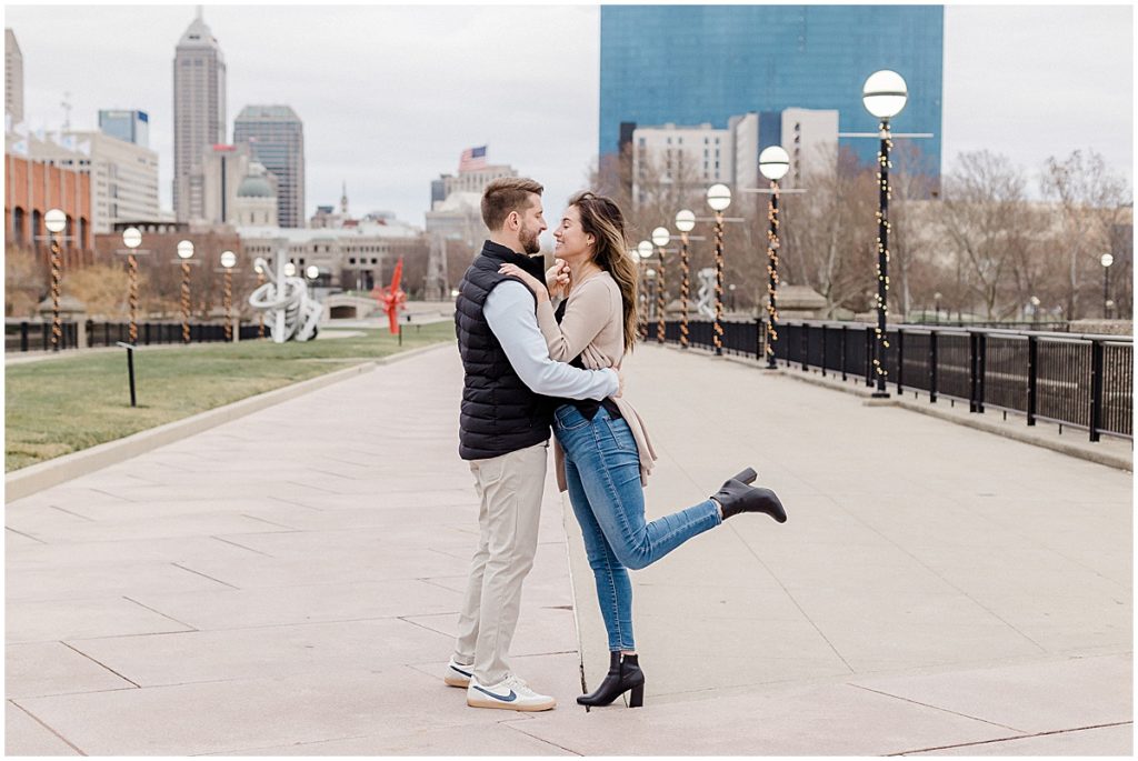 Bailey and Austin’s engagement photos at White River State Park in Indianapolis, Indiana.