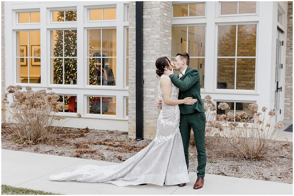 A winter Iron and Ember Wedding in Carmel, Indiana photographed by Kaitlin Mendoza Photography associates.