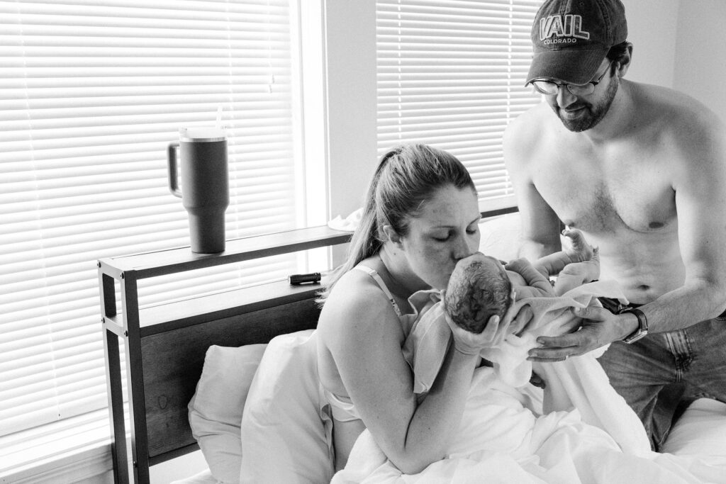 Kaitlin Mendoza Photography explaining to moms what to have at home after giving birth