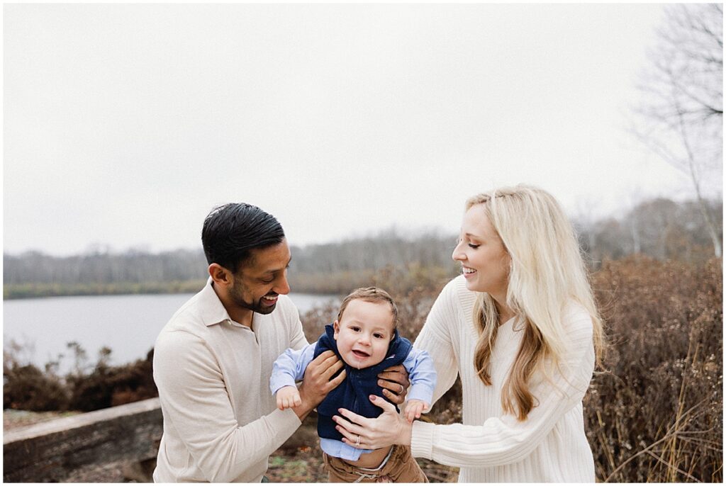 Kaitlin Mendoza Photography photographed Indianapolis family photos for the Kabir family.