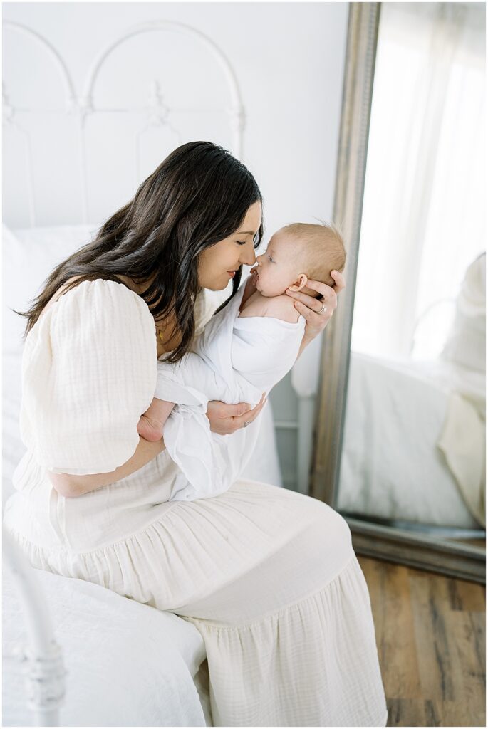 Kaitlin Mendoza Photography captures studio newborn photography in Indianapolis, Indiana for mom and baby