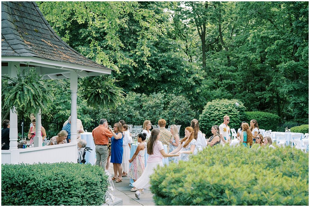 Kaitlin Mendoza Photography, an Indianapolis family event photographer captured Grandma DT’s 90th birthday celebration.