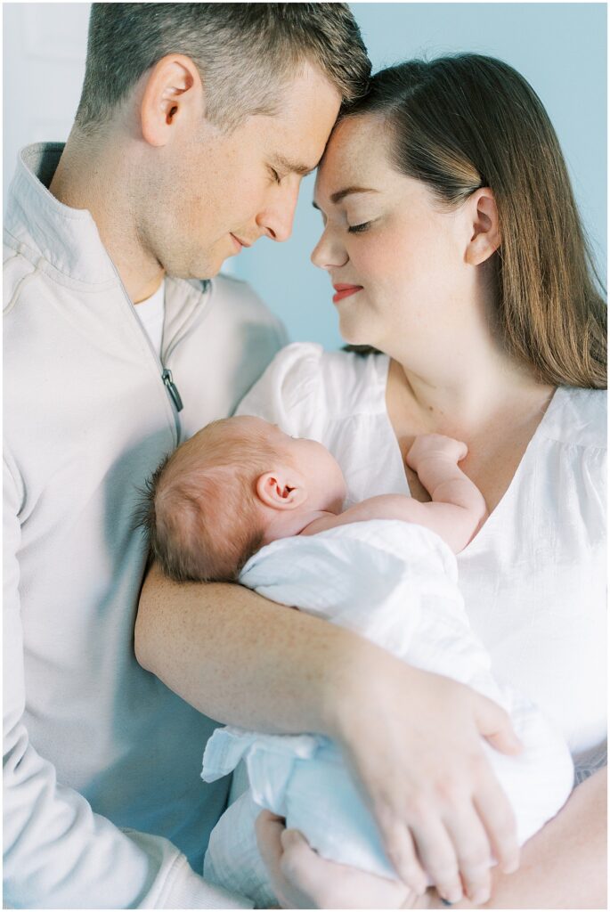 Kaitlin Mendoza is an in-home Indianapolis newborn photographer who took photos of Eli and this adorable family of four.