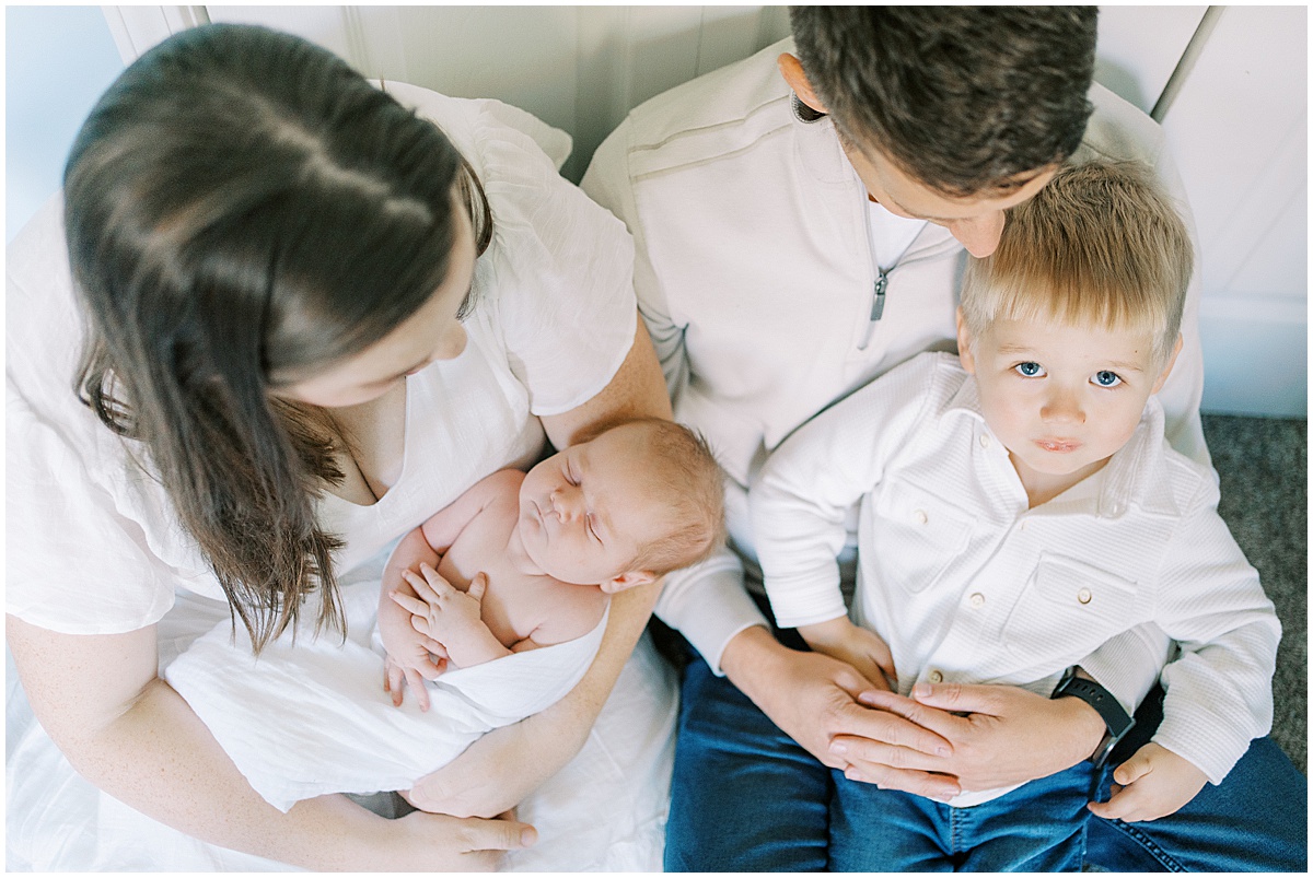 Kaitlin Mendoza is an in-home Indianapolis newborn photographer who took photos of Eli and this adorable family of four.