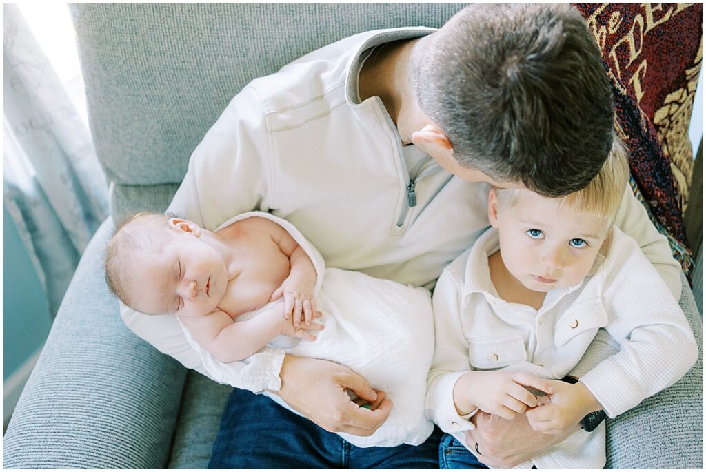 Kaitlin Mendoza is an in-home Indianapolis newborn photographer who took photos of Eli and this adorable family of four.