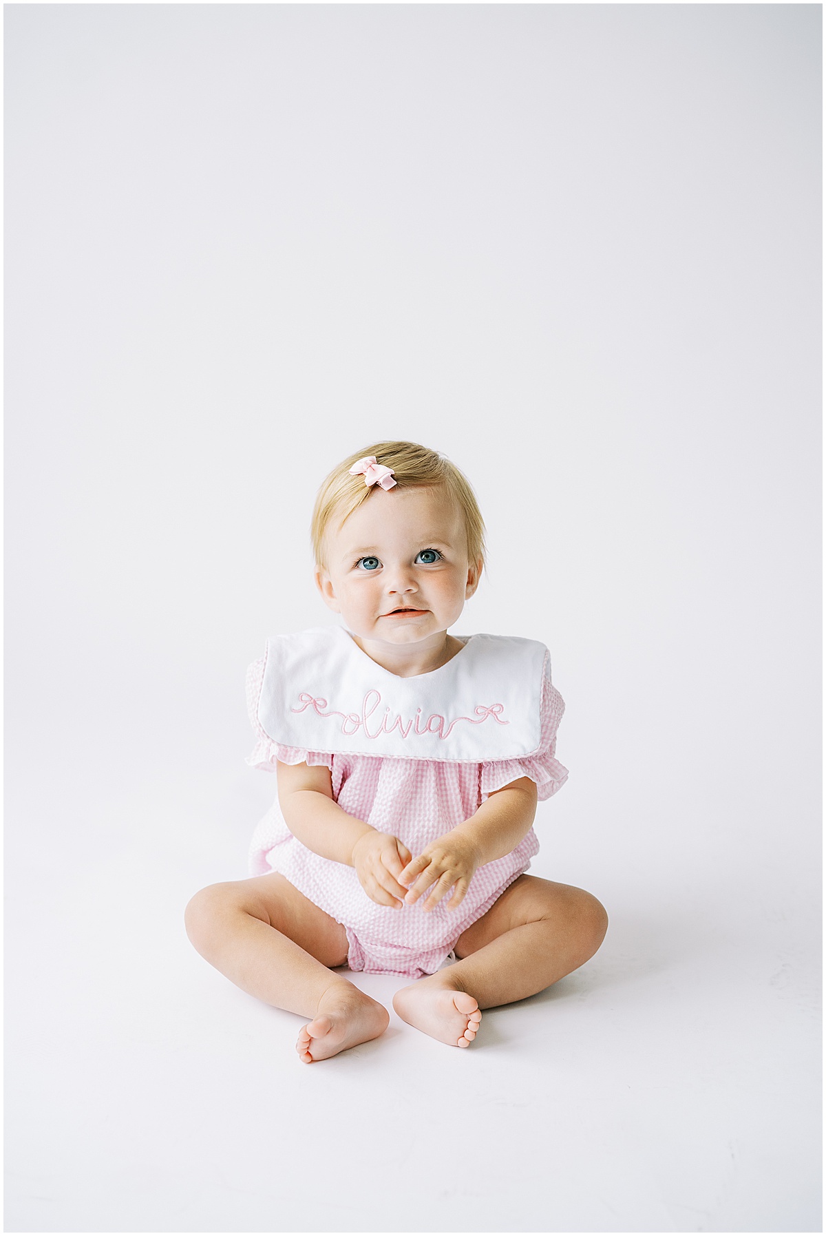 Kaitlin Mendoza is an Indianapolis milestone photographer that captured Olivia’s one year milestone photos.