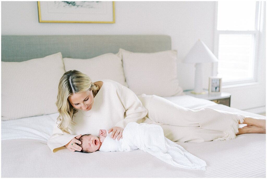 Kaitlin Mendoza captured newborn photography in Indianapolis for these first time parents and their sweet baby Tia.