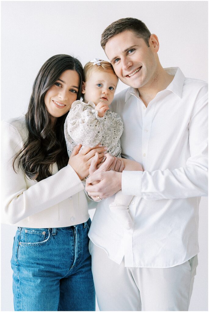 Kaitlin Mendoza was the studio Indianapolis milestone photographer for Bridget’s one year photo session.