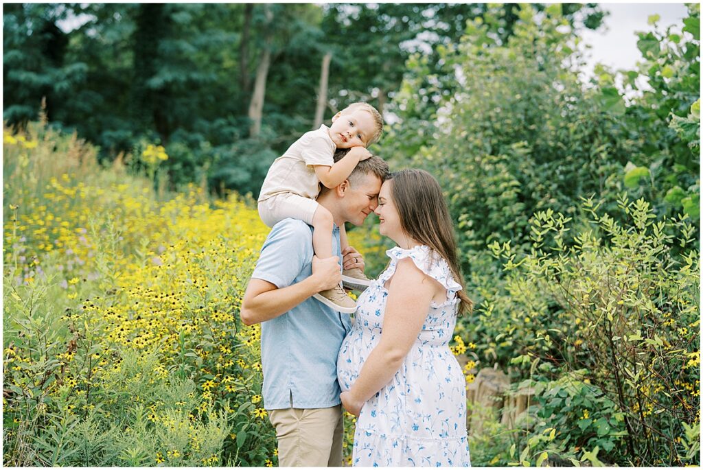 Kaitlin Mendoza Photography is an Indianapolis, IN maternity photographer who explains how I capture unforgettable moments during your pregnancy journey.