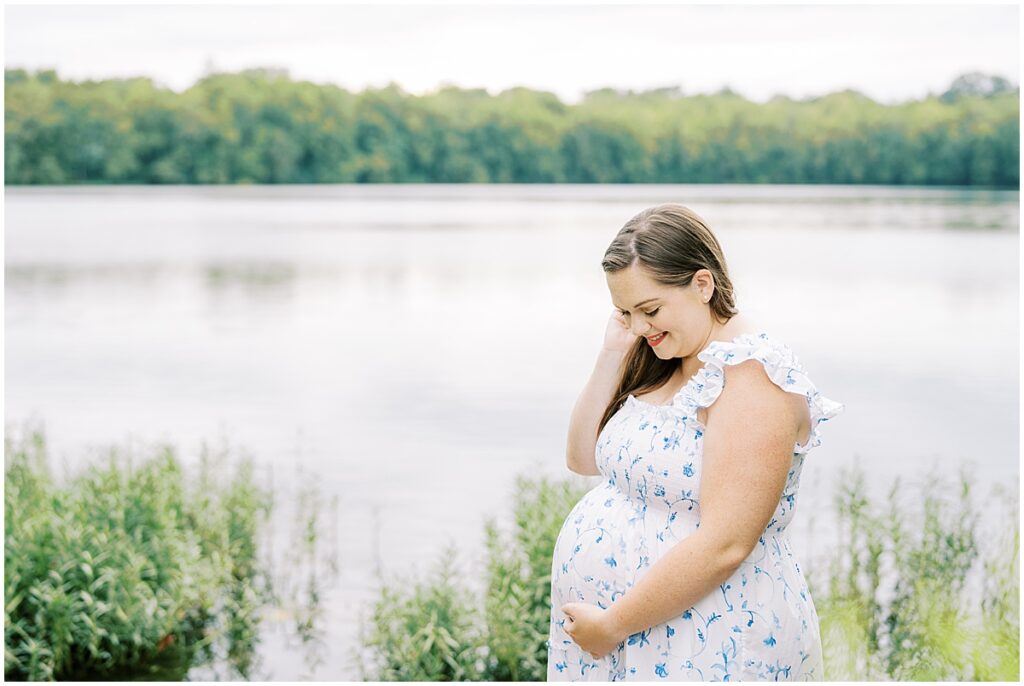 Kaitlin Mendoza Photography is an Indianapolis, IN maternity photographer who explains how I capture unforgettable moments during your pregnancy journey.