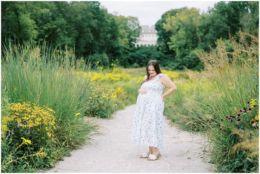 Kaitlin Mendoza Photography is an Indianapolis, IN maternity photographer who explains how I capture unforgettable moments during your pregnancy journey.