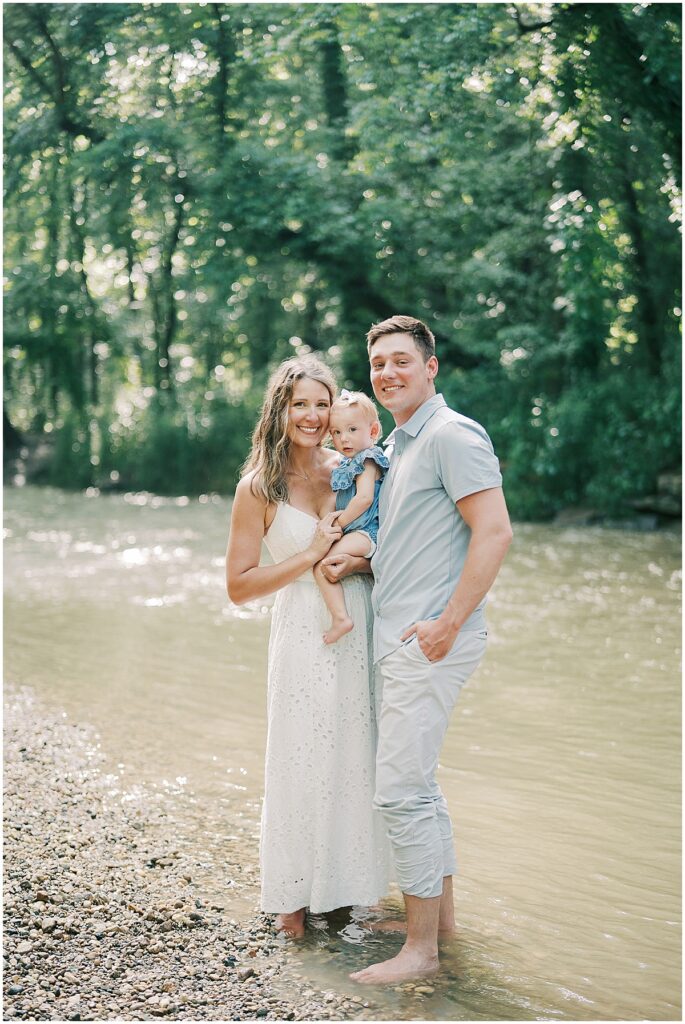 Kaitlin Mendoza is a Carmel, Indiana family photographer who captured a family and 1 year milestone photo session at Flowing Well Park.