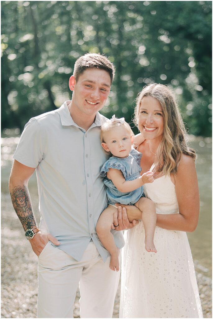 Kaitlin Mendoza is a Carmel, Indiana family photographer who captured a family and 1 year milestone photo session at Flowing Well Park.