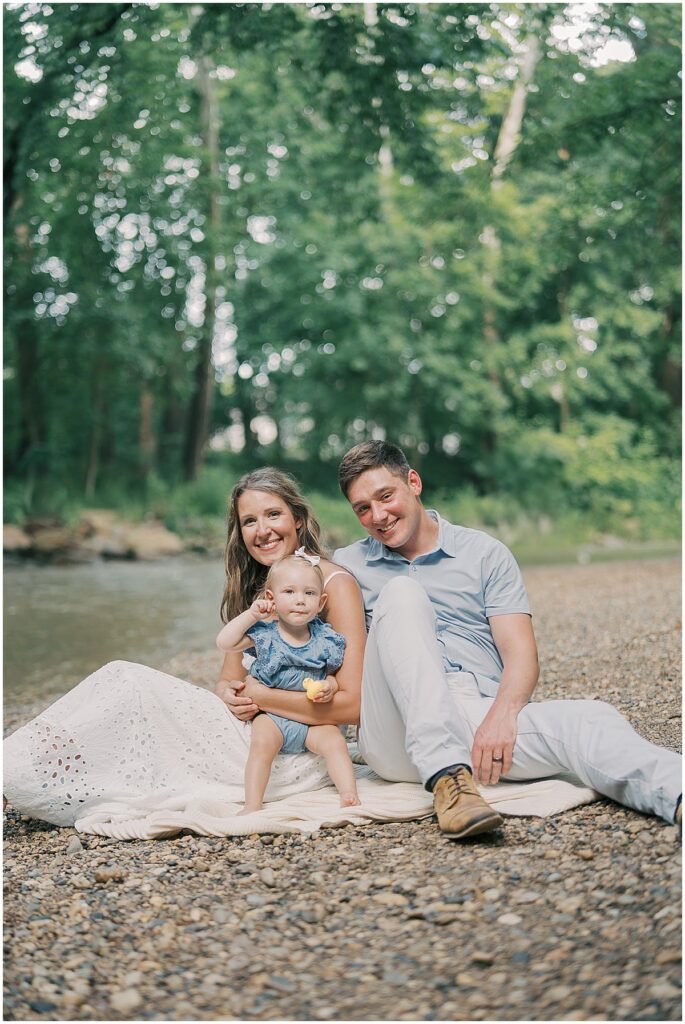 Kaitlin Mendoza is a Carmel, Indiana family photographer who captured a family and 1 year milestone photo session at Flowing Well Park.