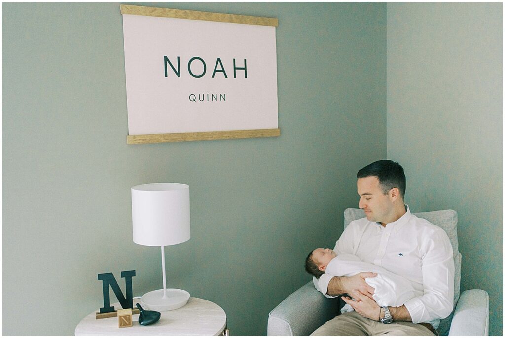 Kaitlin Mendoza captures Carmel, Indiana newborn photography of baby Noah during an in-home photo session.