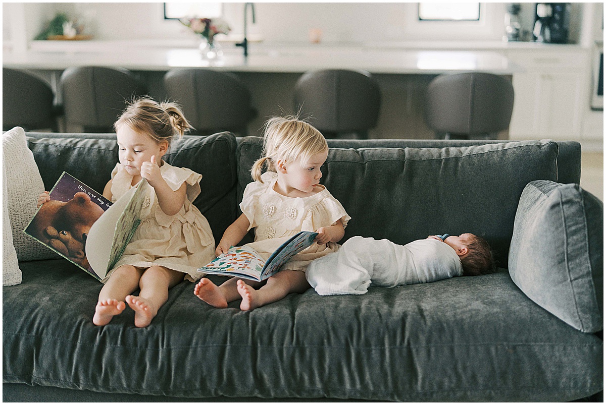 Kaitlin Mendoza captures Carmel, Indiana newborn photography of baby Noah during an in-home photo session.