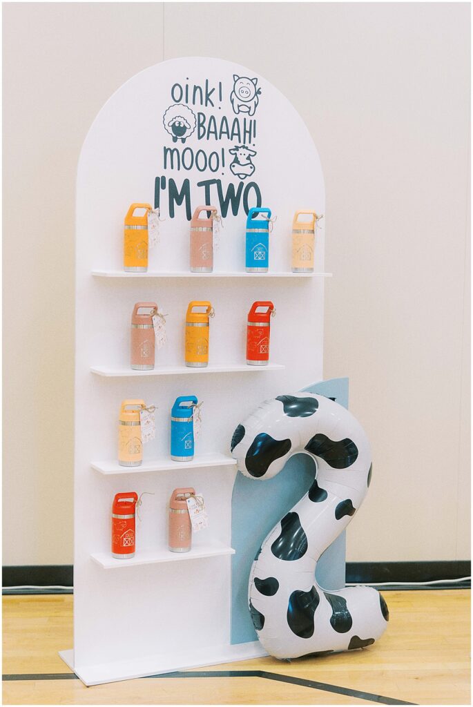 Kaitlin Mendoza is a kids birthday photographer in Indianapolis that captured Davey’s On The Farm themed 2nd birthday party at Holliday Farms.