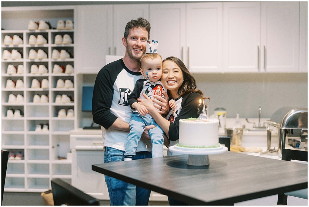 Kaitlin Mendoza is a kids birthday photographer in Indianapolis that captured Davey’s On The Farm themed 2nd birthday party at Holliday Farms.