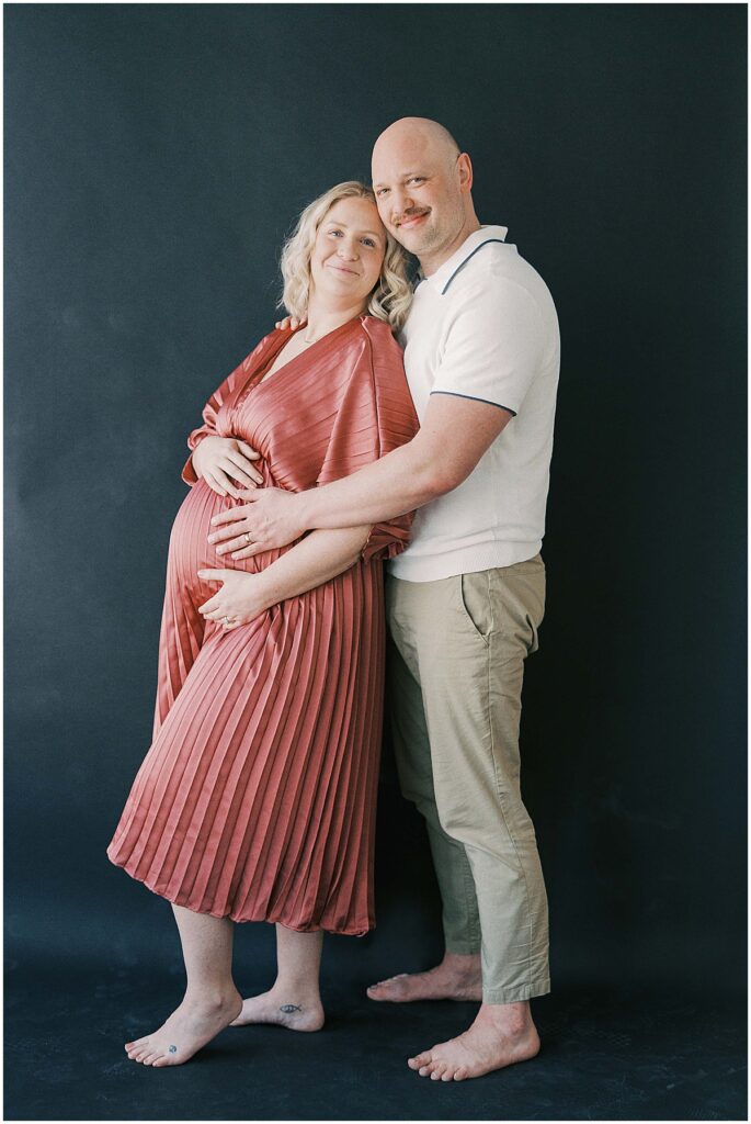 Kaitlin Mendoza is a maternity photographer in Indianapolis who photographed Anna and her family in the studio before baby #3.