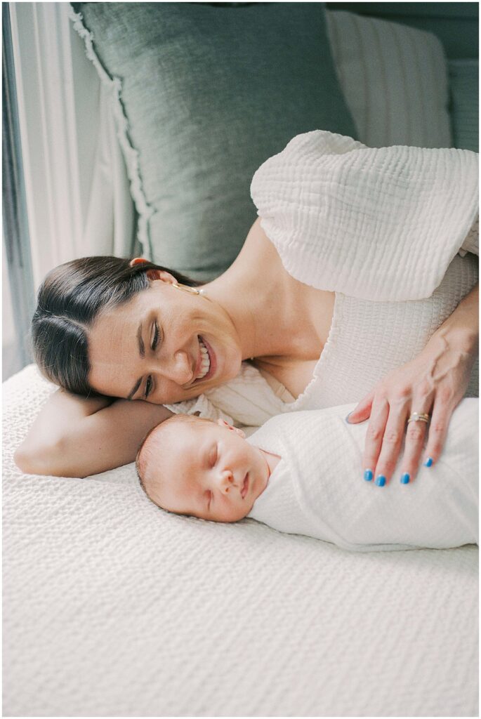 Blue and white at home newborn session by Indianapolis photographer Kaitlin Mendoza