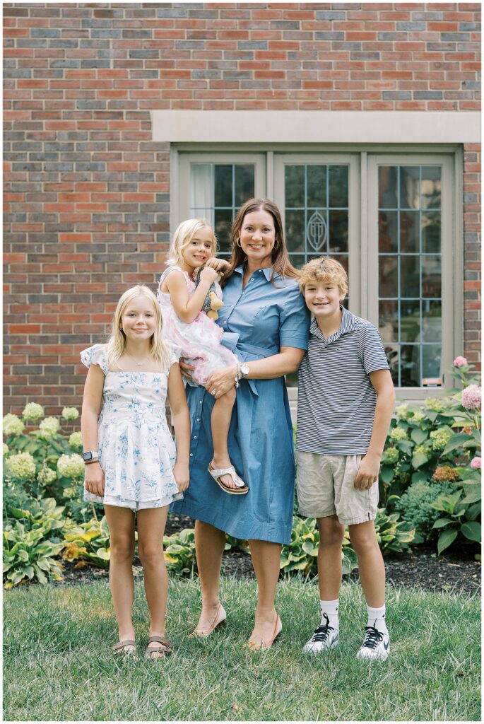 Outdoor family portraits in Indianapolis