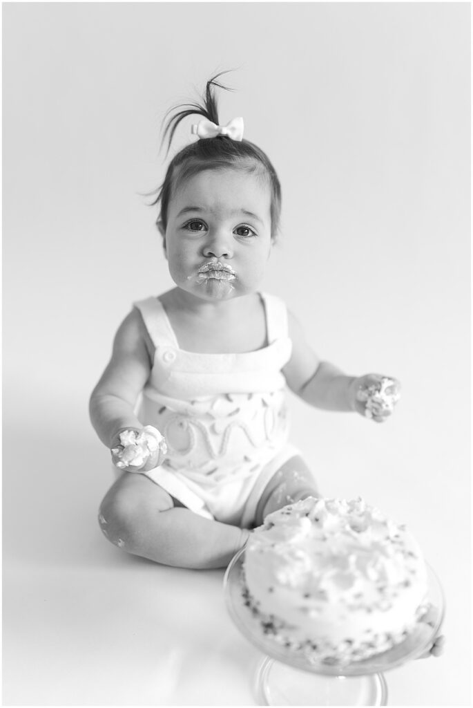 First birthday cake smash session by Indianapolis Photographer Kaitlin Mendoza